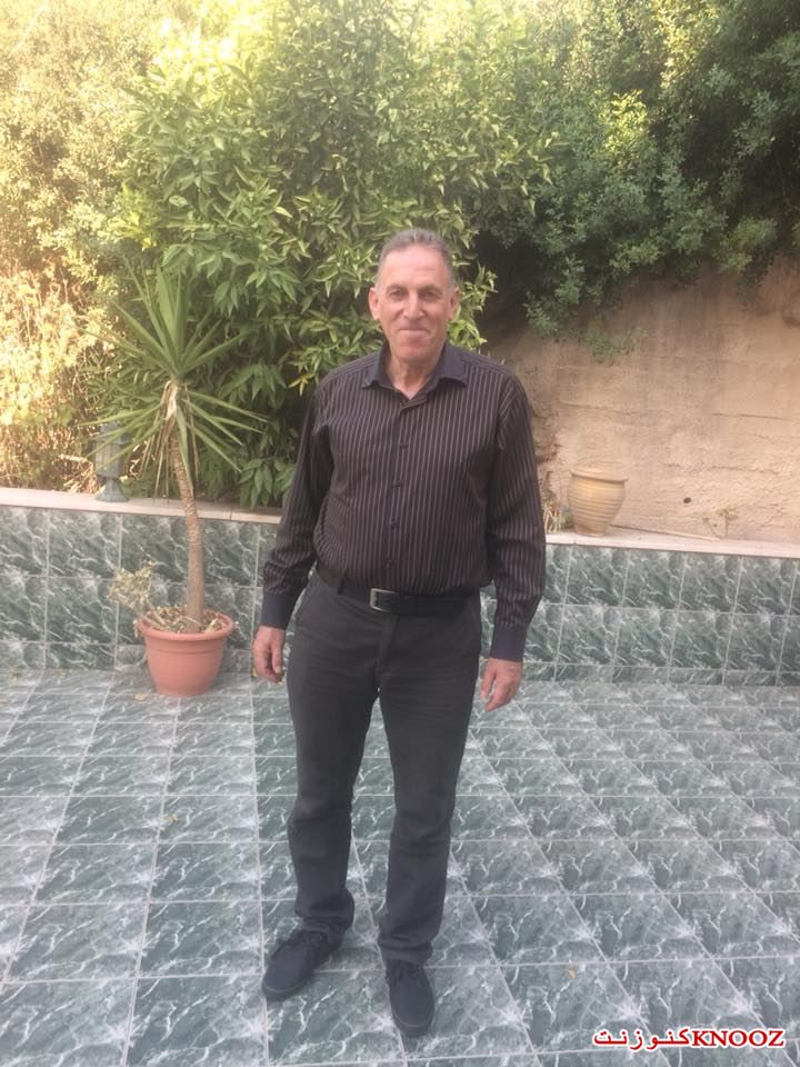 د. عامر جنداوي في مجموعته الشعرية 